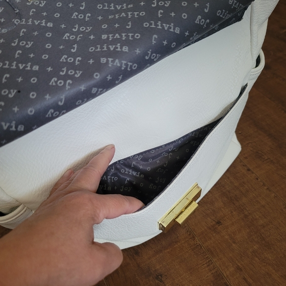 Olivia + Joy Leather Vintage Flap Front Tab Closure Bag in White - Picture 10 of 16